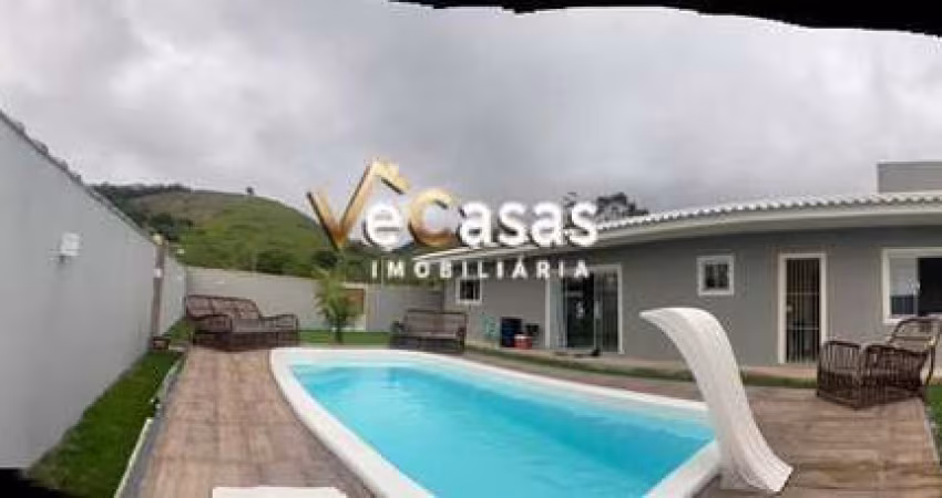 Chácara com Casa Alto Padrão em Cantagalo com Piscina e Hidromassagem