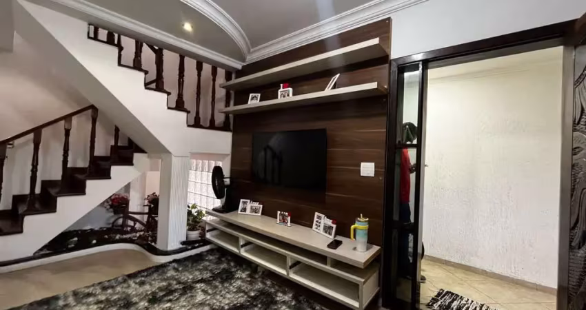 Casa para Venda em Taubaté, Parque das Flores, 3 dormitórios, 2 suítes, 3 banheiros, 2 vagas