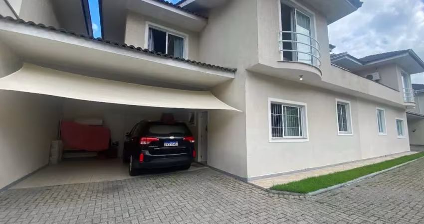 Casa em condomínio fechado com 3 quartos à venda no Glória, Joinville 