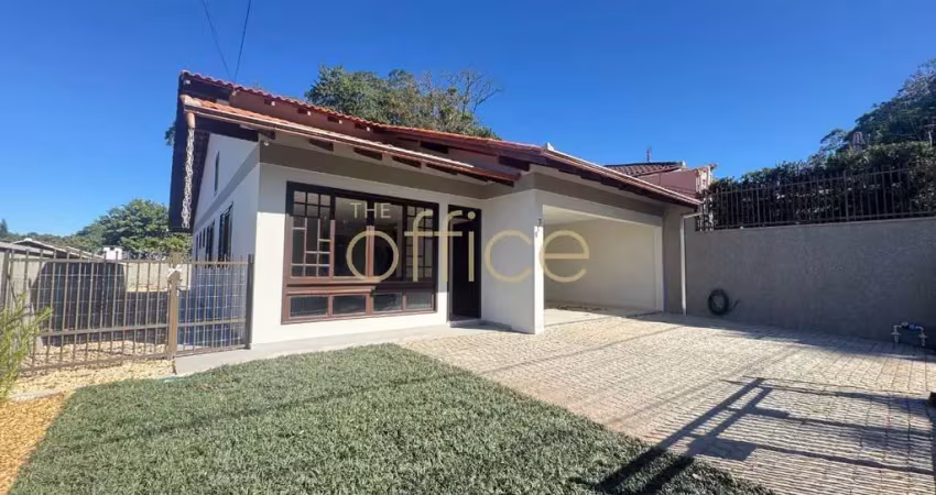 Imperdível: casa plana à venda em joinville, bairro glória - 3 quartos, 1 suíte, 2 salas, 3 vagas de garagem, 131m² de área.