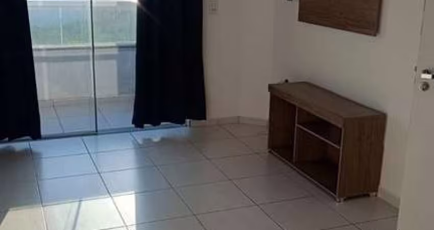 Apartamento sem Mobília, a 400m da Praia, Próx. do Centro Disponível pra Locação.
