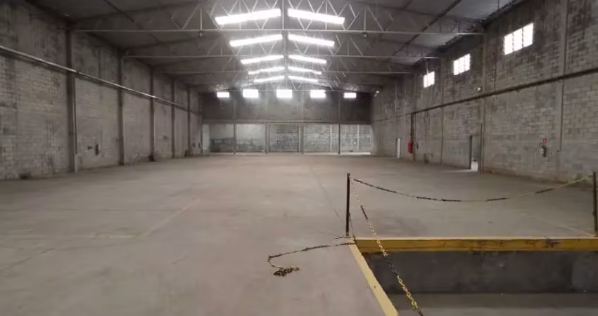 Galpão com 2100 metros quadrados, zup1 em poá com doca, pé direito alto
