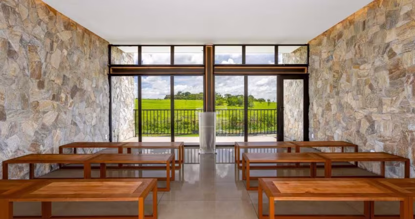 Viva com exclusividade no Vinhas Flamboyant: Lote de 328,98 m² à venda.