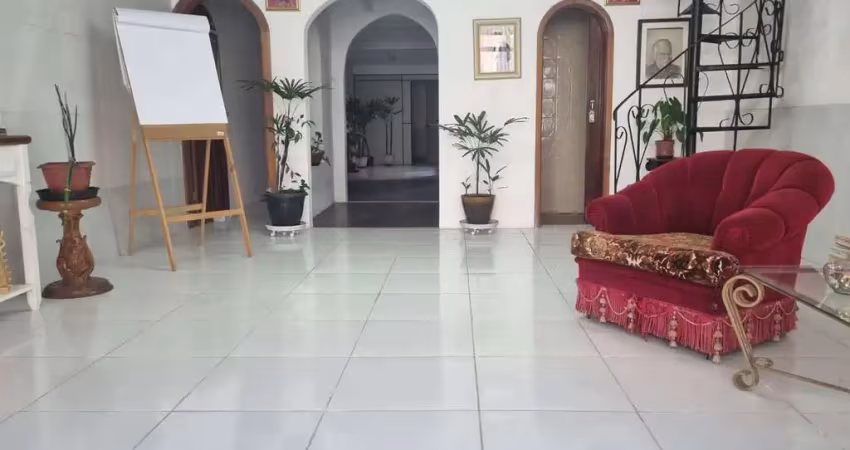 Casa comercial à venda na Travessa Carmem, 41, Floresta, Porto Alegre