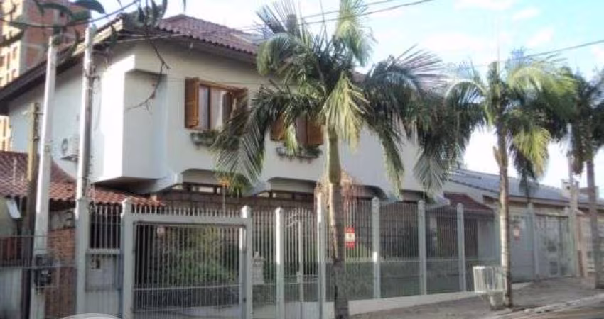 Casa com 3 quartos à venda na Avenida Montreal, 356, Jardim Lindóia, Porto Alegre