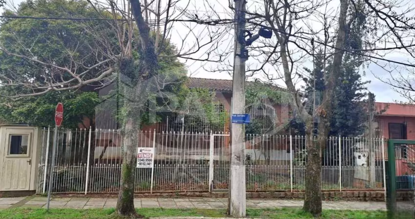 Casa com 3 quartos à venda na Rua Somália, 137, Vila Ipiranga, Porto Alegre