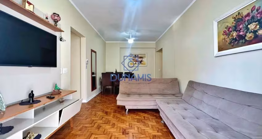 Apartamento á venda na praia das pitangueiras com sacada e vista para o mar