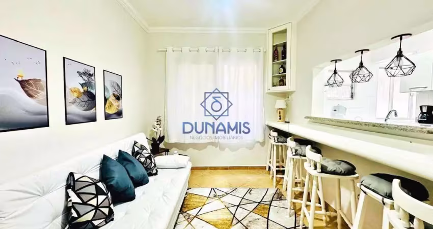 Apartamento  reformado à venda com ótima localização na praia da enseada.