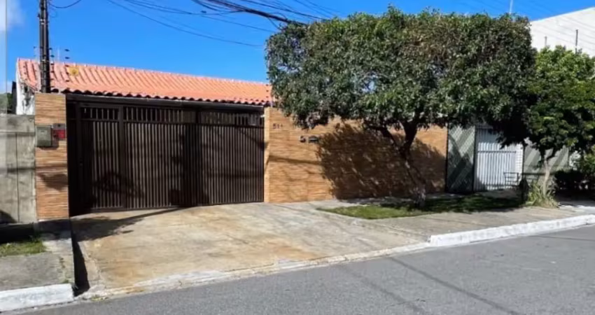 À venda belíssima casa, segura, 187m2 3qts grandes, 1suíte closet, área lazer piscina, churrasqueira