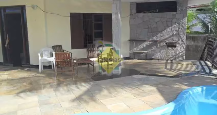 Casa na praia de Cotovelo de 3 andares, 4 suítes, piscina e churrasqueira