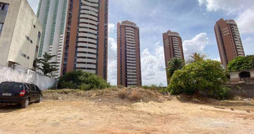 Terreno com 632,85 m² em Ponta Negra (Conj. Alagamar)