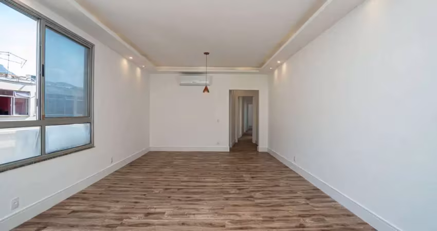 Oportunidade imperdível na tijuca: apartamento amplo, reformado e com valor reduzido!