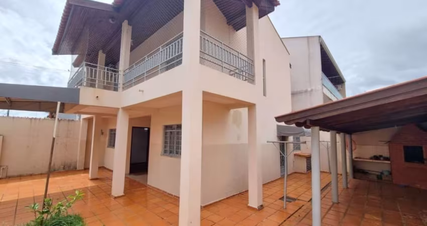 Sobrado com 3 dormitórios à venda, 162 m² por R$ 500.000,00 - Pinheiros - Londrina/PR