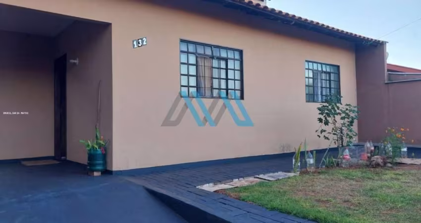 Casa para Venda em Londrina, Jardim Alto do Cafezal, 3 dormitórios, 1 suíte, 2 banheiros