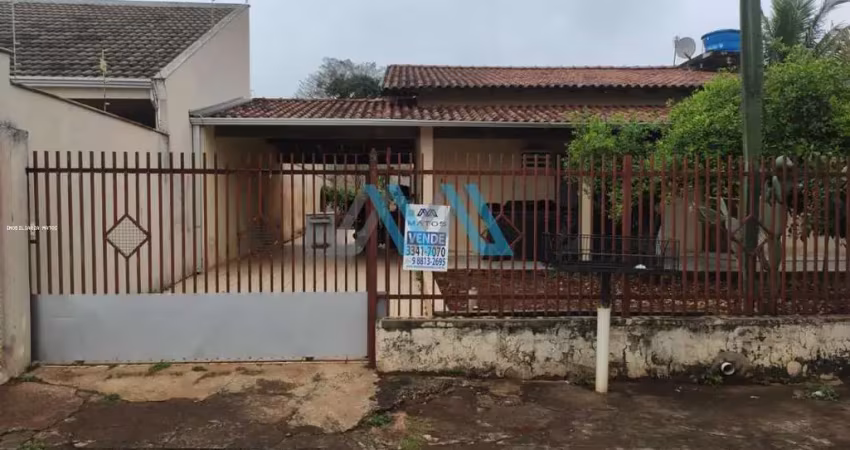 Casa para Venda em Londrina, Jardim Espérança, 3 dormitórios, 1 suíte, 2 banheiros, 1 vaga