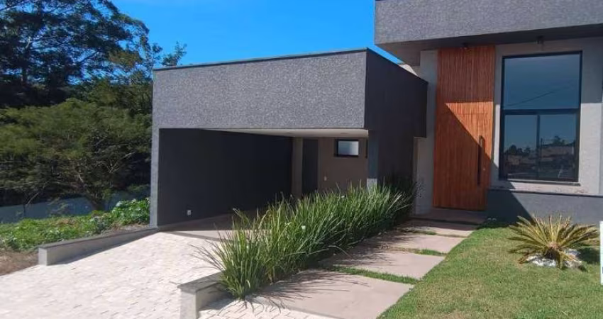 Casa com 1 suíte à venda, 164 m² por R$ 899.000 - Condomínio Portal da Serra - Bragança Paulista/SP