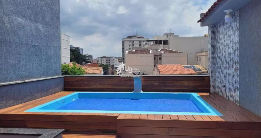 Excelente casa triplex de vila de 2 quartos e garagem no Méier