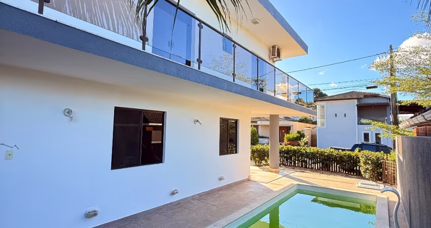 Excelente Casa 5/4 dormitórios no Condomínio Maanaim Abrantes