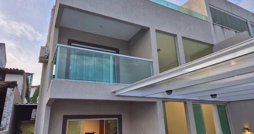Casa Porteira fechada com energia solar 4/4 suítes cobertura em Vilas do Atlântico