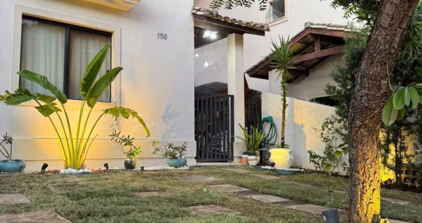 Casa Duplex em condomínio - 2 suítes -  Abrantes/Aphaville