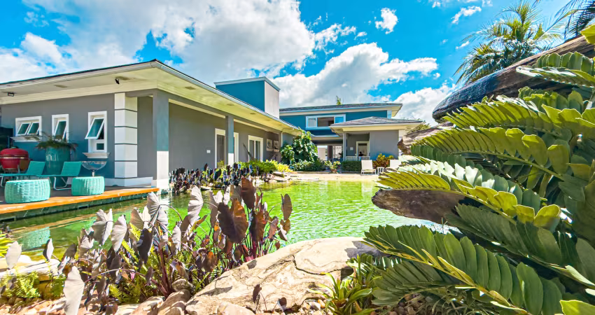 Casa esplêndida  4 suítes para venda com lago  em  busca vida abrantes