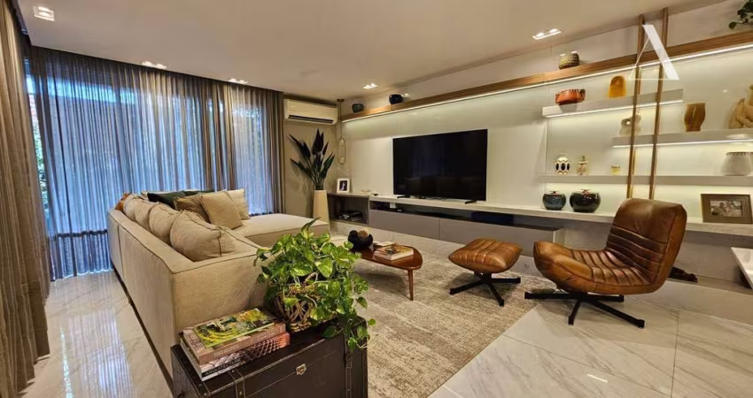 Sobrado com 3 suítes, à venda, 225 m² por R$ 1.590.000,00 - Saguaçú - Joinville/SC