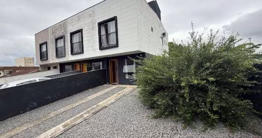 Casa com 3 suítes à venda, 102 m² por R$ 650.000 - Costa e Silva - Joinville/SC