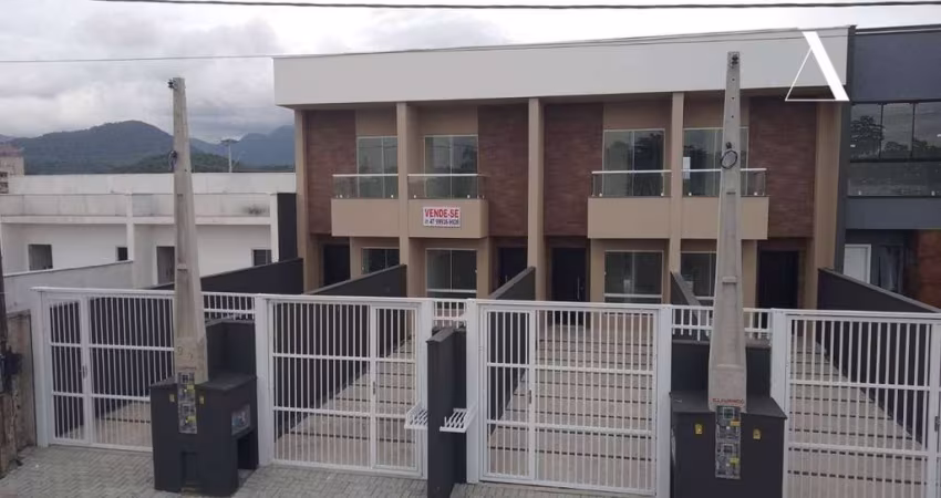 Casa com 2 dormitórios à venda, 85 m² por R$ 400.000,00 - Vila Nova - Joinville/SC