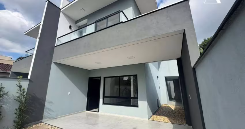 Casa com 3 dormitórios à venda, 141 m² por R$ 895.000,00 - Bom Retiro - Joinville/SC
