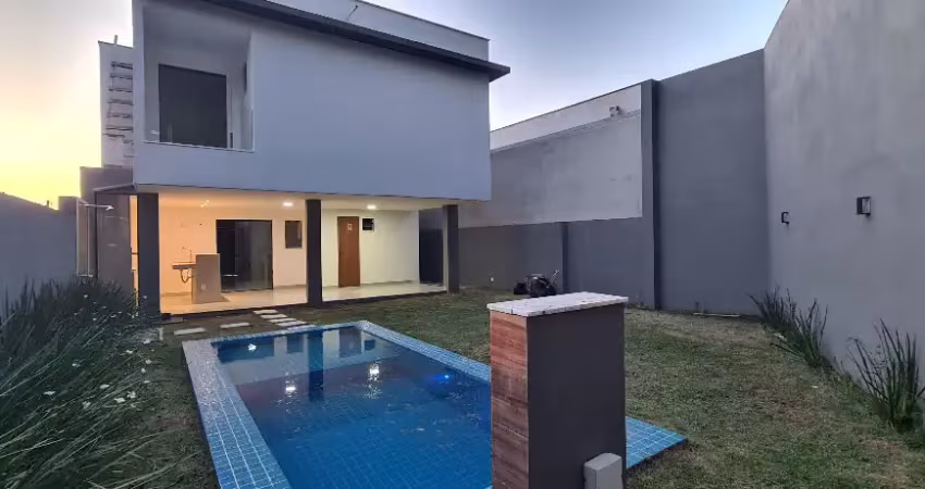 CASA AMPLA NO VALE DOS CRISTAIS