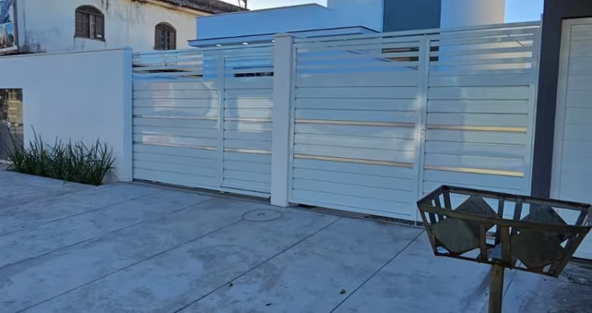 CASA LINEAR PÉ DIREITO DUPLO