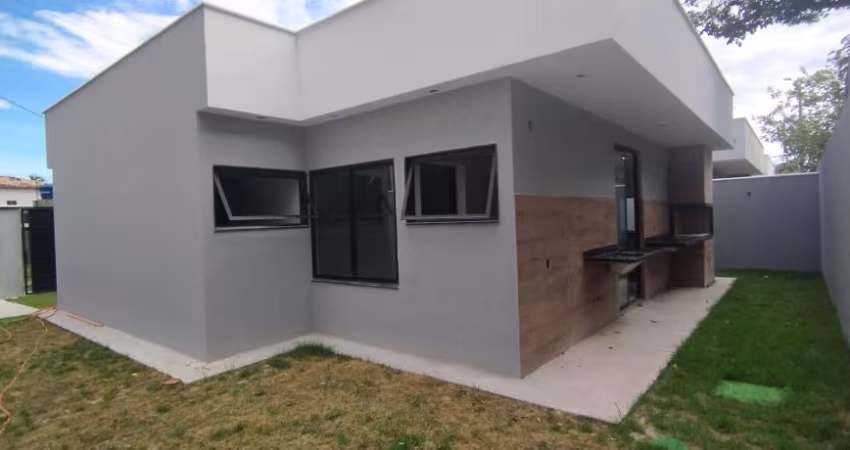 EXCELENTE CASA RECÉM CONSTRUÍDA NA ENSEADA