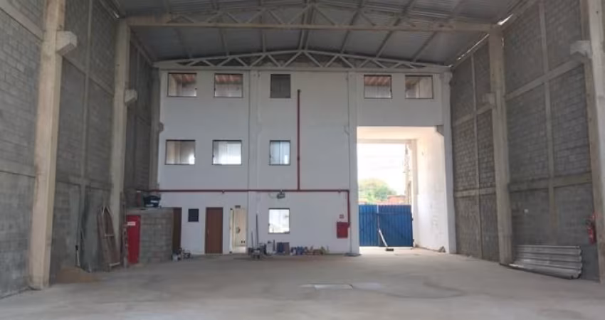 Galpão para locação no Barreto, próximo ao Centro de Convenções.