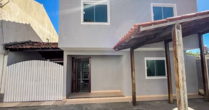 Viva o Sonho! Casa Espaçosa em Condomínio, Pertinho da Praia dos Cavaleiros - Glória
