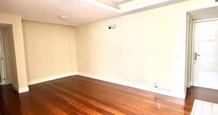 Imperdível apartamento à venda na praia de  icaraí, niterói-rj: 03 quartos, 1 suíte, 1 sala, 1 banheiro, 1 vaga de garagem, 90m².