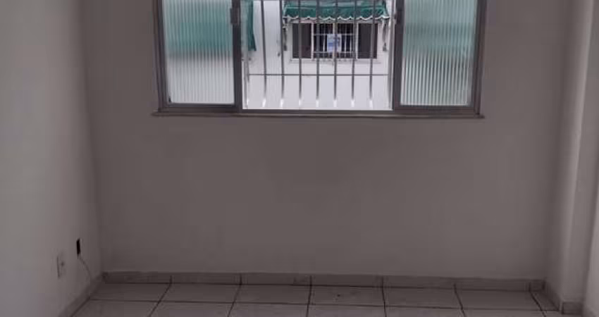 Apartamento à venda em São Gonçalo-RJ, no bairro Porto da Pedra: 02 quartos, 1 sala, 1 vaga, 60m² de área!