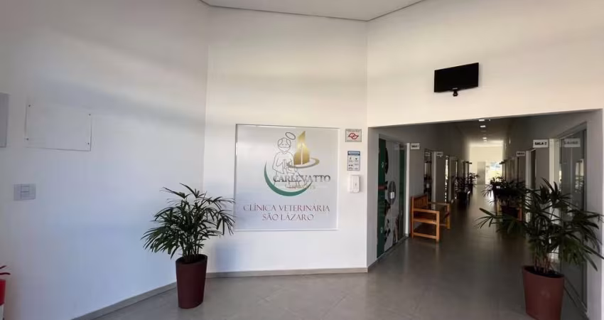 Prédio Comercial com 12 Salas e no Centro de Mostardas/SP