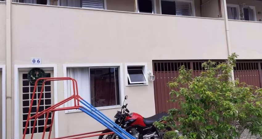 Casa com 3 quartos à venda em Contagem