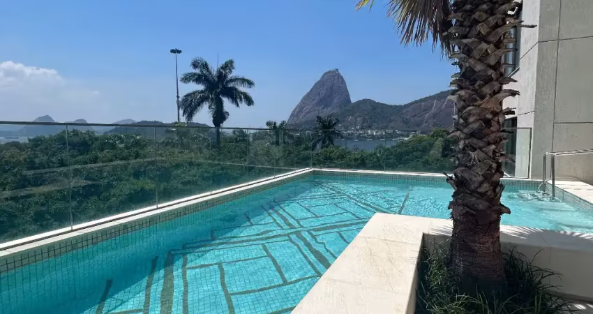 Frontal para o mar - Amplo apartamento de 3 suítes