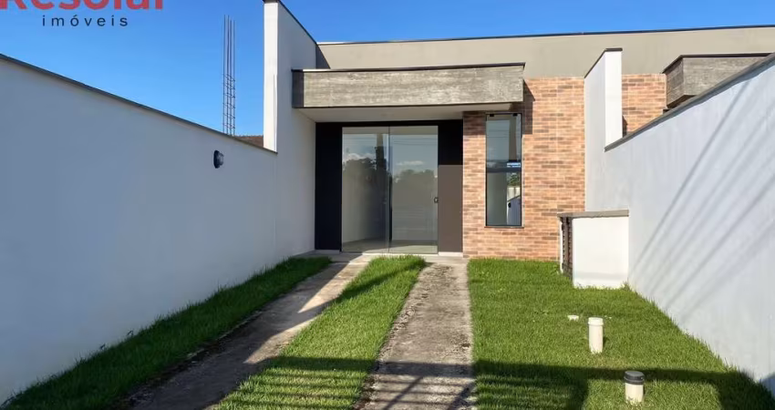 Casa térrea com 02 quartos + 01 banheiro no Rocio Grande em São Francisco do Sul/SC.