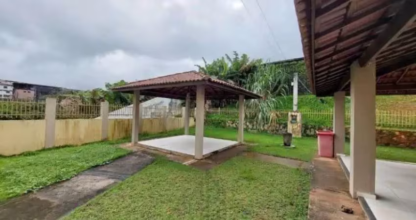 Apartamento 2/4 nascente no primeiro andar reformado venda no mirante de águas claras em salvador