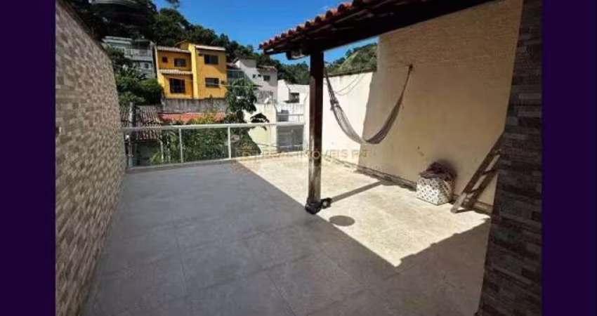 Casa a Venda na Taquara de 3 Quartos com 180 m²