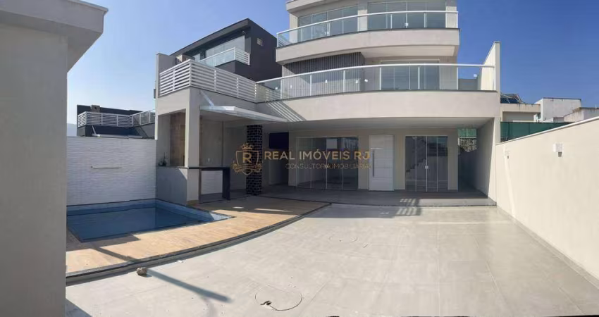 Casa Triplex de 3 Quartos a Venda na Barra da Tijuca