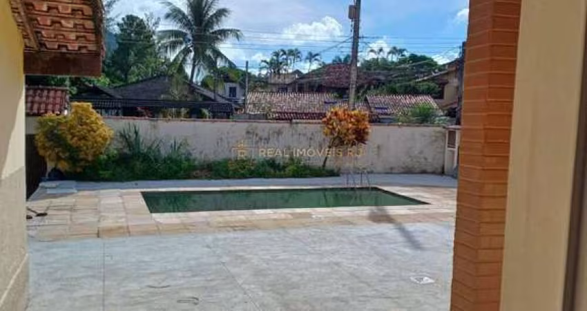 Casa Linear a Venda no Anil com 660m²