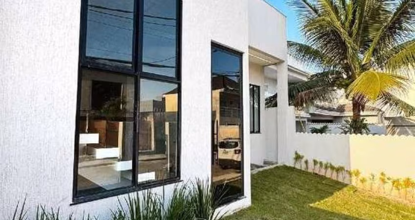 Casa nova , com 3 suites em Vargem Grande