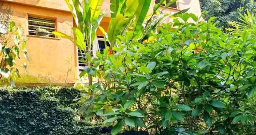 Casa Duplex  ,com 6 quartos em Vargem Grande