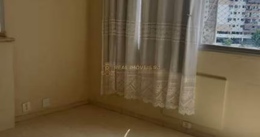 Apartamento na Freguesia de 2 Quartos com 111 m²
