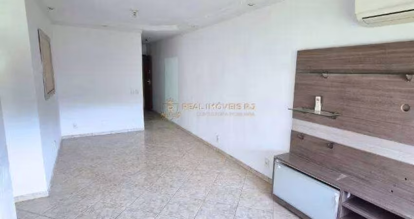 Apartamento na Freguesia de 2 Quartos com 63 m²