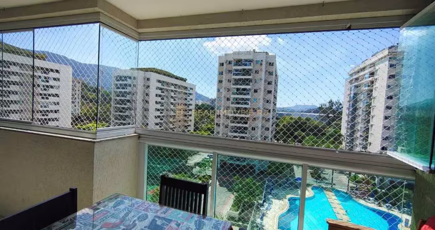 Apartamento a Venda com 3 Quartos no Condomínio Barra Central Park