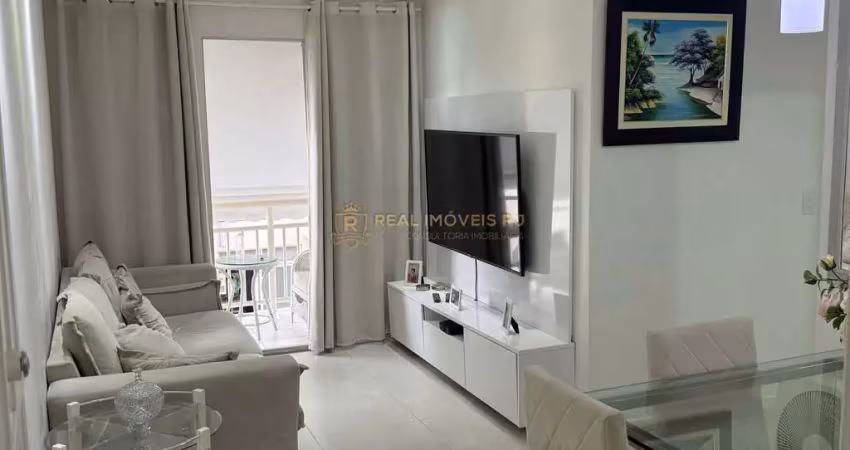 Apartamento impecável no centro da freguesia, ótima localização!